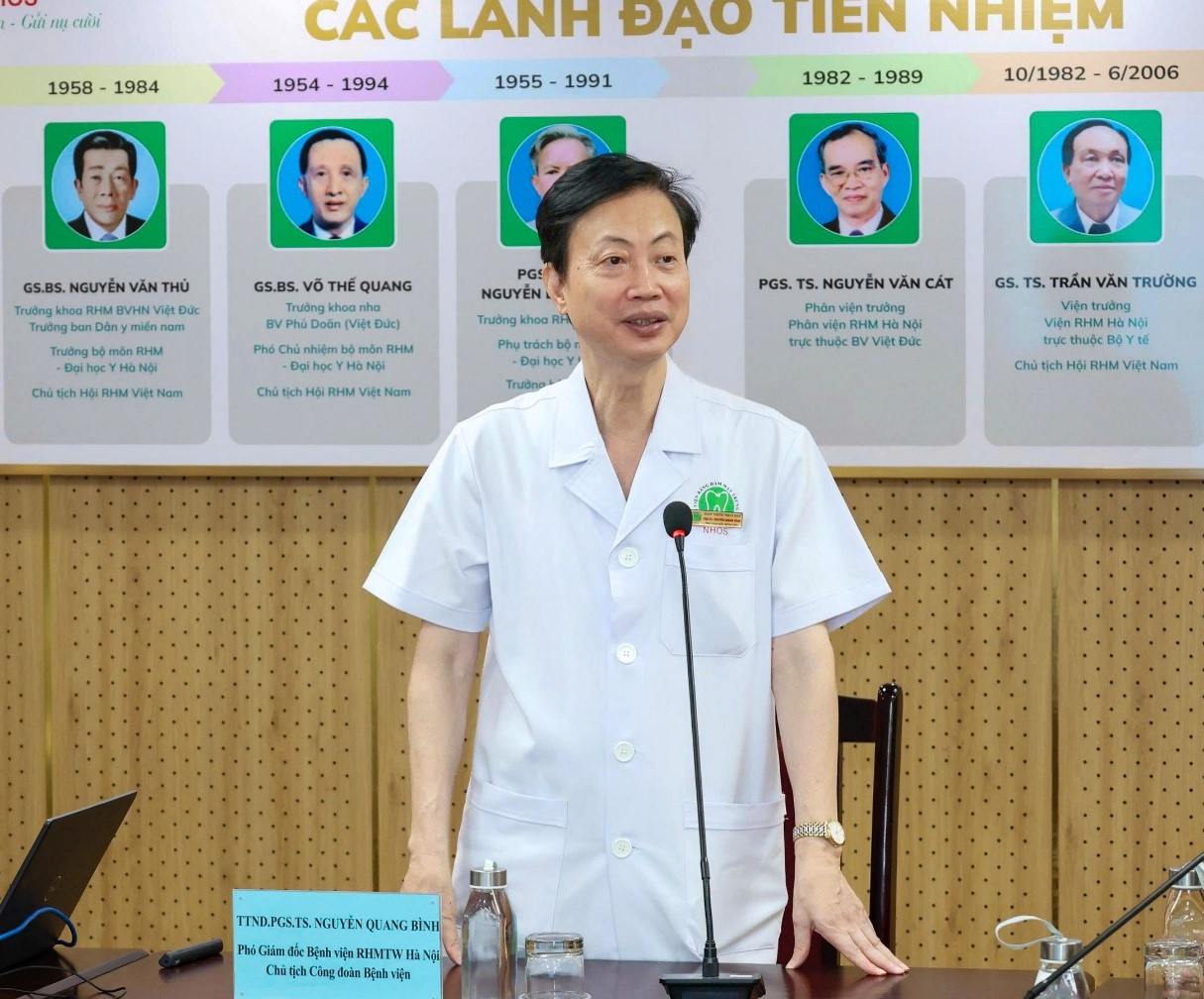 TTND.PGS.TS. Nguyễn Quang Bình, Phó Giám đốc Bệnh viện, Chủ tịch Công đoàn Bệnh viện phát biểu khai mạc